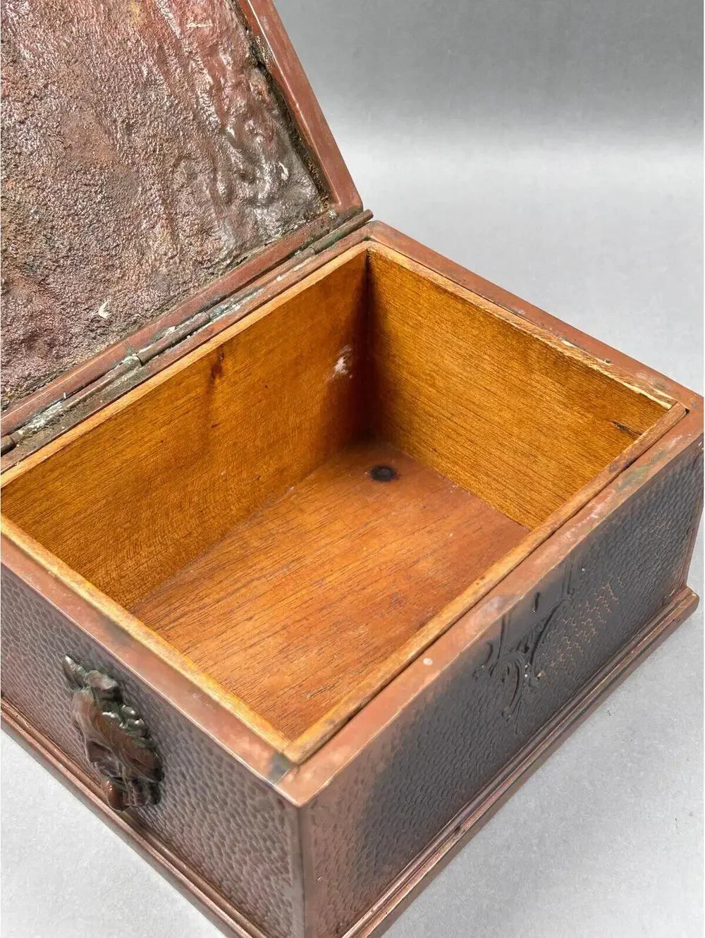 Antique Bradley & Hubbard Copper Cigar Humidor Box with Cedar Inside